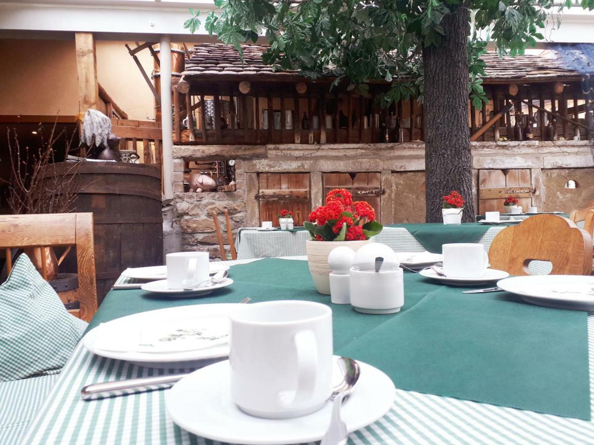 Brauereigasthof Dachsenfranz Zuzenhausen Εξωτερικό φωτογραφία
